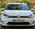 Белый Фольксваген e-Golf, объемом двигателя 0 л и пробегом 149 тыс. км за 11800 $, фото 1 на Automoto.ua