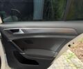 Белый Фольксваген e-Golf, объемом двигателя 0 л и пробегом 116 тыс. км за 12100 $, фото 26 на Automoto.ua