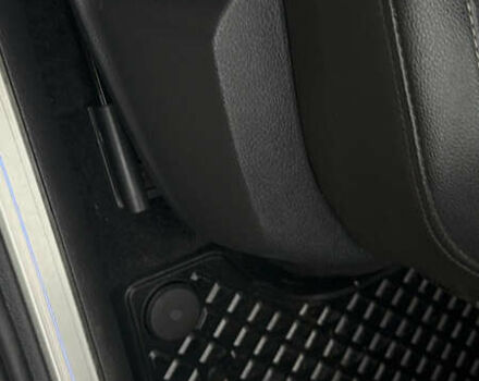 Белый Фольксваген e-Golf, объемом двигателя 0 л и пробегом 97 тыс. км за 11555 $, фото 32 на Automoto.ua