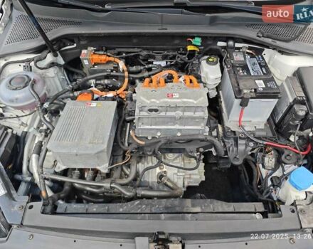 Білий Фольксваген e-Golf, об'ємом двигуна 0 л та пробігом 96 тис. км за 13150 $, фото 30 на Automoto.ua