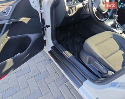 Білий Фольксваген e-Golf, об'ємом двигуна 0 л та пробігом 96 тис. км за 13150 $, фото 18 на Automoto.ua