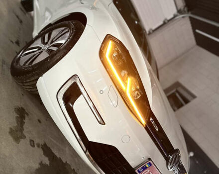 Белый Фольксваген e-Golf, объемом двигателя 0 л и пробегом 164 тыс. км за 12100 $, фото 9 на Automoto.ua