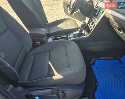 Белый Фольксваген e-Golf, объемом двигателя 0 л и пробегом 130 тыс. км за 11400 $, фото 14 на Automoto.ua