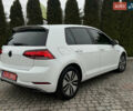 Белый Фольксваген e-Golf, объемом двигателя 0 л и пробегом 97 тыс. км за 11555 $, фото 16 на Automoto.ua