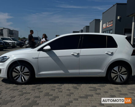 Белый Фольксваген e-Golf, объемом двигателя 36 л и пробегом 118 тыс. км за 15500 $, фото 3 на Automoto.ua