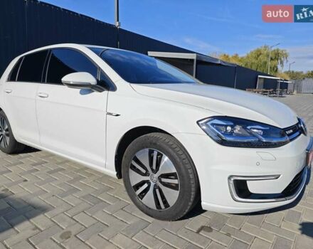 Білий Фольксваген e-Golf, об'ємом двигуна 0 л та пробігом 96 тис. км за 13150 $, фото 1 на Automoto.ua