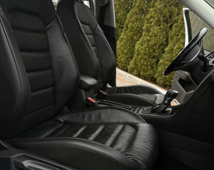 Белый Фольксваген e-Golf, объемом двигателя 0 л и пробегом 97 тыс. км за 11555 $, фото 28 на Automoto.ua