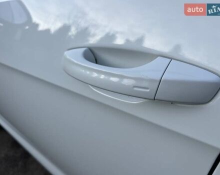 Белый Фольксваген e-Golf, объемом двигателя 0 л и пробегом 129 тыс. км за 11950 $, фото 29 на Automoto.ua