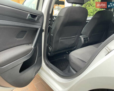 Белый Фольксваген e-Golf, объемом двигателя 0 л и пробегом 112 тыс. км за 13500 $, фото 24 на Automoto.ua