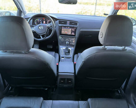 Білий Фольксваген e-Golf, об'ємом двигуна 0 л та пробігом 197 тис. км за 11999 $, фото 24 на Automoto.ua