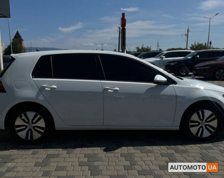 Белый Фольксваген e-Golf, объемом двигателя 36 л и пробегом 118 тыс. км за 15500 $, фото 7 на Automoto.ua