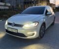 Белый Фольксваген e-Golf, объемом двигателя 0 л и пробегом 139 тыс. км за 13000 $, фото 7 на Automoto.ua