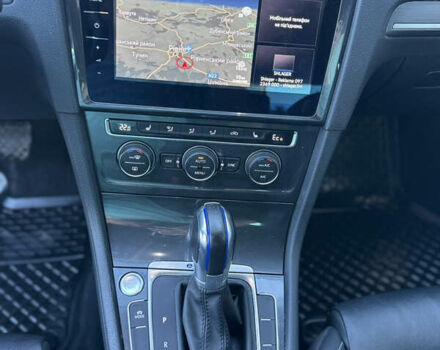 Білий Фольксваген e-Golf, об'ємом двигуна 0 л та пробігом 197 тис. км за 11999 $, фото 12 на Automoto.ua