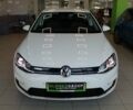 Белый Фольксваген e-Golf, объемом двигателя 0 л и пробегом 6 тыс. км за 36200 $, фото 1 на Automoto.ua