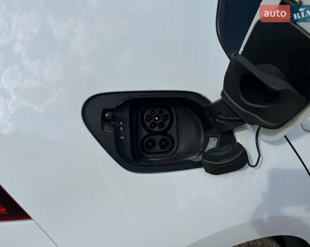 Білий Фольксваген e-Golf, об'ємом двигуна 0 л та пробігом 74 тис. км за 15200 $, фото 18 на Automoto.ua