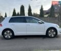 Белый Фольксваген e-Golf, объемом двигателя 0 л и пробегом 129 тыс. км за 11950 $, фото 14 на Automoto.ua