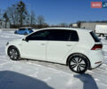 Белый Фольксваген e-Golf, объемом двигателя 0 л и пробегом 117 тыс. км за 11700 $, фото 4 на Automoto.ua