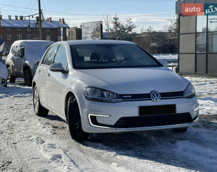 Белый Фольксваген e-Golf, объемом двигателя 0 л и пробегом 56 тыс. км за 11600 $, фото 2 на Automoto.ua