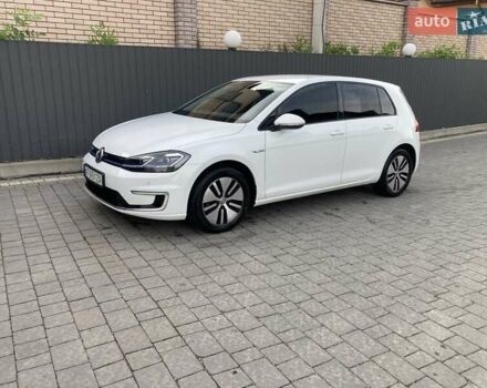 Белый Фольксваген e-Golf, объемом двигателя 0 л и пробегом 77 тыс. км за 13900 $, фото 4 на Automoto.ua