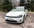 Белый Фольксваген e-Golf, объемом двигателя 0 л и пробегом 90 тыс. км за 12600 $, фото 1 на Automoto.ua