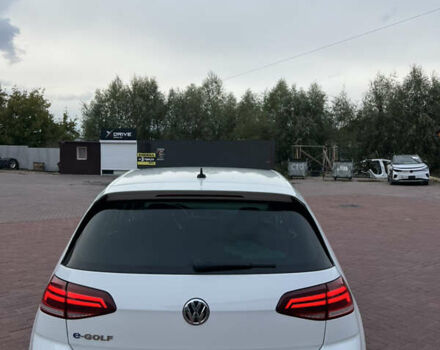 Білий Фольксваген e-Golf, об'ємом двигуна 0 л та пробігом 140 тис. км за 12500 $, фото 12 на Automoto.ua