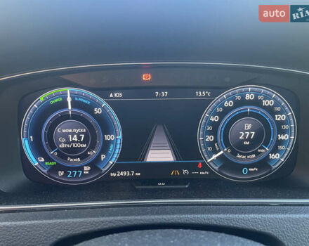 Белый Фольксваген e-Golf, объемом двигателя 0 л и пробегом 90 тыс. км за 14699 $, фото 23 на Automoto.ua