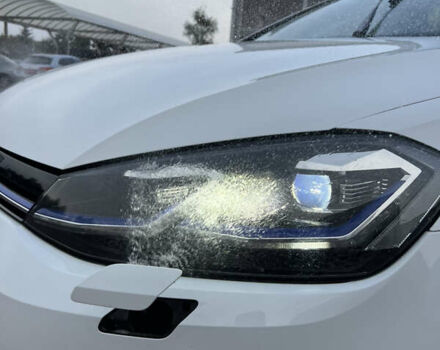 Білий Фольксваген e-Golf, об'ємом двигуна 0 л та пробігом 140 тис. км за 12500 $, фото 42 на Automoto.ua