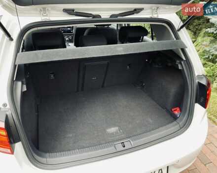 Белый Фольксваген e-Golf, объемом двигателя 0 л и пробегом 112 тыс. км за 13500 $, фото 6 на Automoto.ua