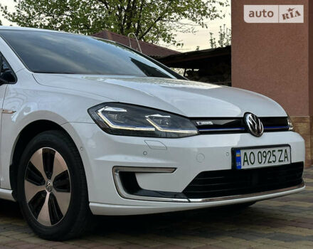 Білий Фольксваген e-Golf, об'ємом двигуна 0 л та пробігом 89 тис. км за 16999 $, фото 1 на Automoto.ua