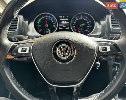 Белый Фольксваген e-Golf, объемом двигателя 0 л и пробегом 78 тыс. км за 14000 $, фото 23 на Automoto.ua