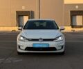 Белый Фольксваген e-Golf, объемом двигателя 0 л и пробегом 99 тыс. км за 13500 $, фото 2 на Automoto.ua