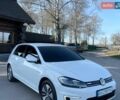 Белый Фольксваген e-Golf, объемом двигателя 0 л и пробегом 121 тыс. км за 11900 $, фото 1 на Automoto.ua