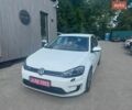 Белый Фольксваген e-Golf, объемом двигателя 0 л и пробегом 165 тыс. км за 12000 $, фото 18 на Automoto.ua