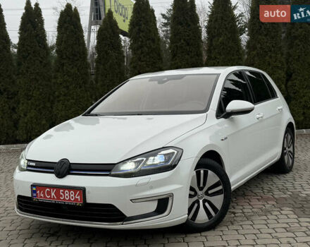 Белый Фольксваген e-Golf, объемом двигателя 0 л и пробегом 97 тыс. км за 11555 $, фото 7 на Automoto.ua