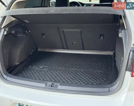 Білий Фольксваген e-Golf, об'ємом двигуна 0 л та пробігом 103 тис. км за 13300 $, фото 16 на Automoto.ua