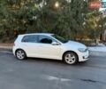 Белый Фольксваген e-Golf, объемом двигателя 0 л и пробегом 94 тыс. км за 15400 $, фото 14 на Automoto.ua