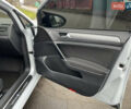 Белый Фольксваген e-Golf, объемом двигателя 0 л и пробегом 142 тыс. км за 12500 $, фото 18 на Automoto.ua