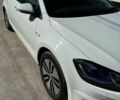Белый Фольксваген e-Golf, объемом двигателя 0 л и пробегом 98 тыс. км за 16200 $, фото 2 на Automoto.ua