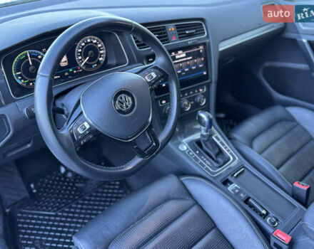 Білий Фольксваген e-Golf, об'ємом двигуна 0 л та пробігом 197 тис. км за 11999 $, фото 10 на Automoto.ua