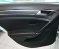 Белый Фольксваген e-Golf, объемом двигателя 0 л и пробегом 6 тыс. км за 36200 $, фото 34 на Automoto.ua