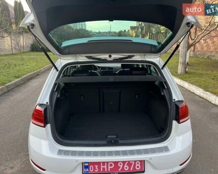 Белый Фольксваген e-Golf, объемом двигателя 0 л и пробегом 129 тыс. км за 11950 $, фото 22 на Automoto.ua