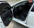 Белый Фольксваген e-Golf, объемом двигателя 0 л и пробегом 88 тыс. км за 12700 $, фото 13 на Automoto.ua