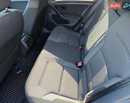 Білий Фольксваген e-Golf, об'ємом двигуна 0 л та пробігом 96 тис. км за 13150 $, фото 16 на Automoto.ua