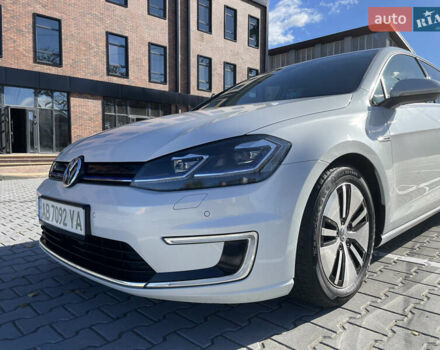 Белый Фольксваген e-Golf, объемом двигателя 0 л и пробегом 89 тыс. км за 14700 $, фото 2 на Automoto.ua