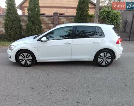 Белый Фольксваген e-Golf, объемом двигателя 0 л и пробегом 142 тыс. км за 12500 $, фото 9 на Automoto.ua