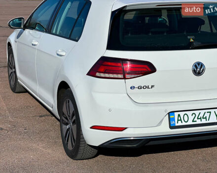 Белый Фольксваген e-Golf, объемом двигателя 0 л и пробегом 136 тыс. км за 11499 $, фото 16 на Automoto.ua