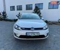 Белый Фольксваген e-Golf, объемом двигателя 0 л и пробегом 115 тыс. км за 13500 $, фото 21 на Automoto.ua