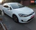 Белый Фольксваген e-Golf, объемом двигателя 0 л и пробегом 142 тыс. км за 12500 $, фото 5 на Automoto.ua