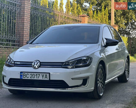 Білий Фольксваген e-Golf, об'ємом двигуна 0 л та пробігом 74 тис. км за 15200 $, фото 13 на Automoto.ua