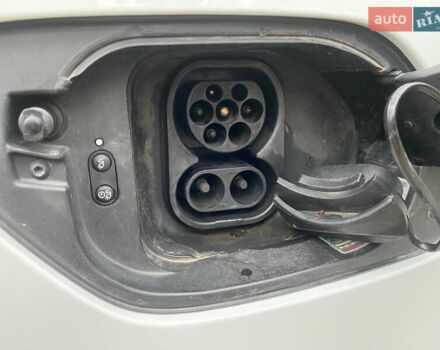 Білий Фольксваген e-Golf, об'ємом двигуна 0 л та пробігом 127 тис. км за 17000 $, фото 21 на Automoto.ua